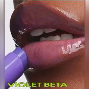 M.A.C Cosmetics Squirt Plumping Gloss Stick In Violet Beta(Purple)